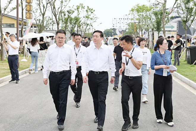 陈浩调研文旅经济和促消费工作